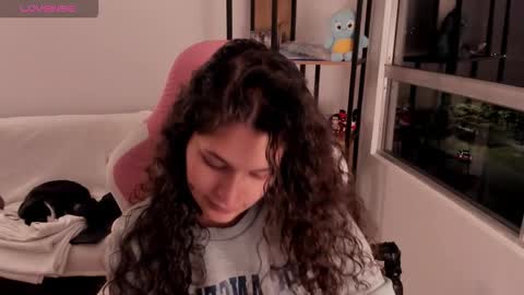 Snapshot of iam_nikki chatting on 02/19/26, 03:57 On instagram Imm NikkiHelp me reach 100 likes online show from 02/19/26, 03:57