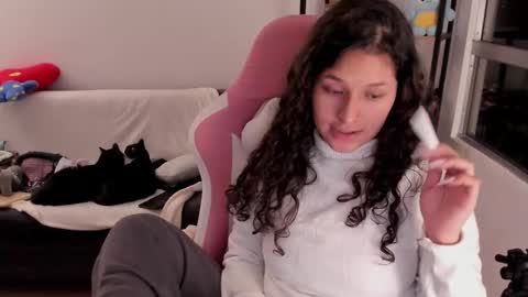 Snapshot of iam_nikki chatting on 02/20/26, 08:05 On instagram Imm NikkiHelp me reach 100 likes online show from 02/20/26, 08:05