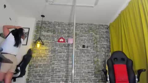 Samy   online show from 02/15/25, 06:01