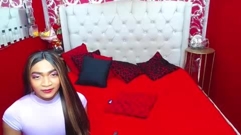 Snapshot of iam_smithh chatting on 03/04/25, 04:30 iam_smithh online show from 03/04/25, 04:30