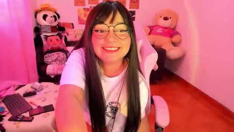 Snapshot of iam_zoechan chatting on 01/12/26, 04:23 Zoe 3 online show from 01/12/26, 04:23