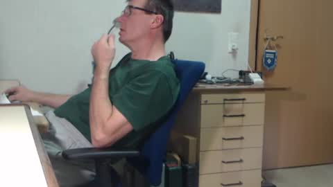 iamachim online show from 11/17/25, 05:52