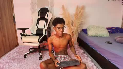 Snapshot of iamandrey_ chatting on 07/27/26, 12:01 iamandrey_ online show from 07/27/26, 12:01