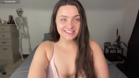 Snapshot of iamcrystalann chatting on 02/19/25, 04:55 Crystal online show from 02/19/25, 04:55