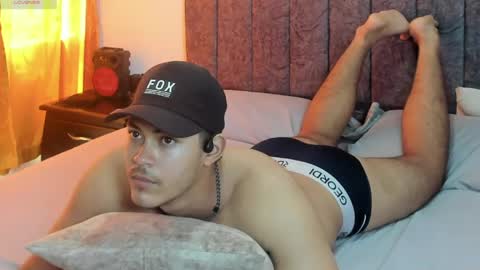 Dylan  independent model  online show from 04/27/26, 04:38