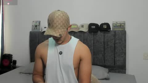 Dylan  independent model  online show from 04/29/26, 05:30