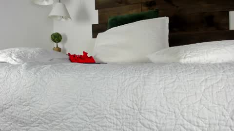 Snapshot of iamgabriela_ chatting on 01/07/25, 01:03 Gabriela online show from 01/07/25, 01:03