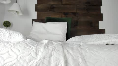 Snapshot of iamgabriela_ chatting on 01/18/25, 03:27 Gabriela online show from 01/18/25, 03:27