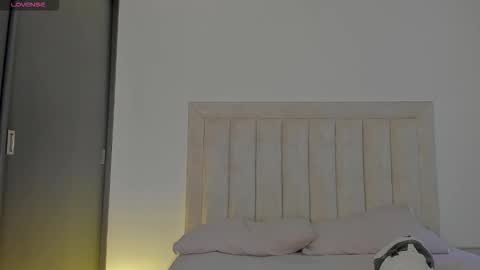 Juliiiiian online show from 12/03/25, 12:03