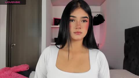 Snapshot of iamjulietaa chatting on 02/21/25, 03:34 online show from 02/21/25, 03:34