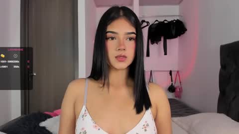 Snapshot of iamjulietaa chatting on 02/25/25, 03:27 online show from 02/25/25, 03:27