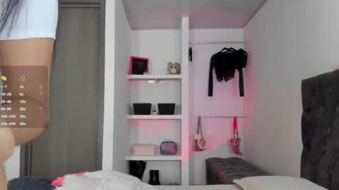 Snapshot of iamjulietaa chatting on 09/24/25, 06:44 online show from 09/24/25, 06:44