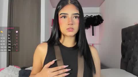 Snapshot of iamjulietaa chatting on 09/27/25, 08:03 online show from 09/27/25, 08:03