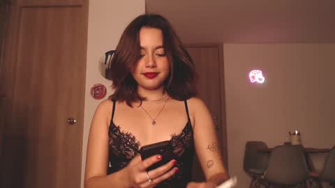Snapshot of iamjulietaaa chatting on 12/31/24, 05:00 Julieta online show from 12/31/24, 05:00