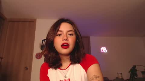 Snapshot of iamjulietaaa chatting on 01/06/25, 12:27 Julieta online show from 01/06/25, 12:27