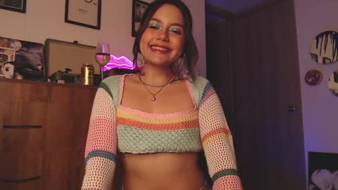 Snapshot of iamjulietaaa chatting on 01/11/25, 01:48 Julieta online show from 01/11/25, 01:48