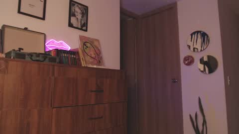 Snapshot of iamjulietaaa chatting on 01/13/25, 01:02 Julieta online show from 01/13/25, 01:02