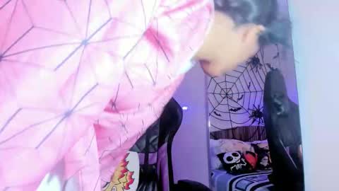 Nayuta online show from 10/25/25, 07:41