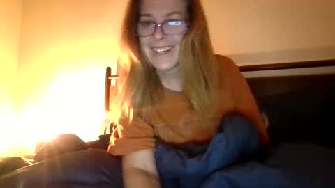 Snapshot of iampoppyy chatting on 10/16/25, 11:33 iampoppyy online show from 10/16/25, 11:33