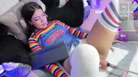 Snapshot of iamstephanie13 chatting on 10/12/25, 04:11 Steph - Online Again   - 1 DECEMBER online show from 10/12/25, 04:11