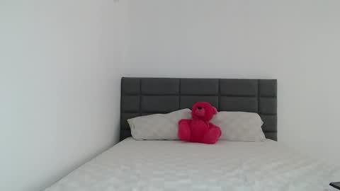 Snapshot of iamsummerxx chatting on 01/06/26, 05:22 Summer online show from 01/06/26, 05:22