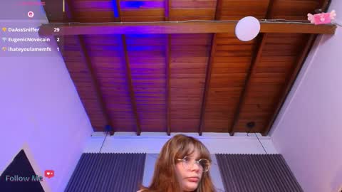 V I C T O R I A online show from 11/07/25, 07:36