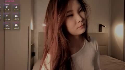 iamyuki_ online show from 10/15/25, 03:56