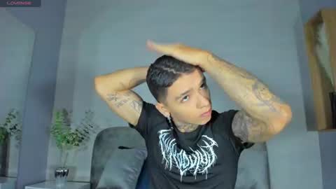 Snapshot of ian_castillo_ chatting on 06/11/26, 11:08 IAN CASTILLO online show from 06/11/26, 11:08