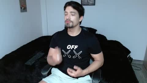 Ian Davis online show from 11/11/25, 01:33