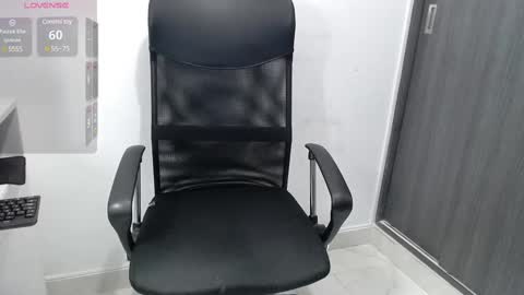 Snapshot of ian_taylor_xxx chatting on 01/24/25, 05:00 ian_taylor_xxx online show from 01/24/25, 05:00