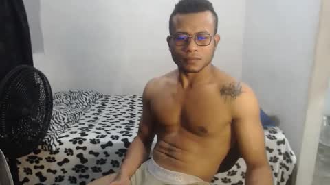 Snapshot of ian_tuner chatting on 12/19/25, 03:46 ian_tuner online show from 12/19/25, 03:46