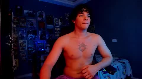 Snapshot of ian_versace chatting on 02/24/25, 08:58 Andres online show from 02/24/25, 08:58