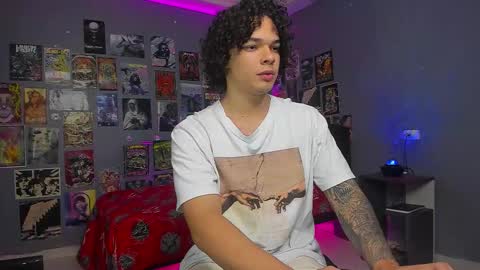 Snapshot of ian_versace chatting on 12/04/25, 12:31 Andres online show from 12/04/25, 12:31