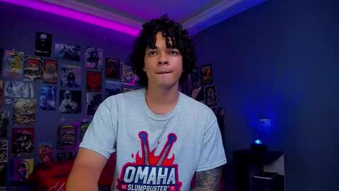 Snapshot of ian_versace chatting on 12/05/25, 05:53 Andres online show from 12/05/25, 05:53