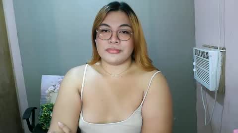 Snapshot of iana_whorexxx chatting on 02/06/25, 07:51 iana online show from 02/06/25, 07:51