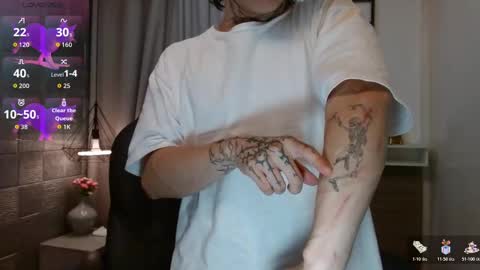 ian online show from 10/28/25, 03:36