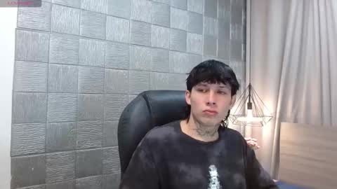 ian online show from 11/04/25, 01:43