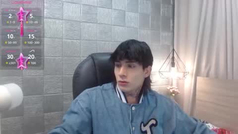 ian online show from 11/25/25, 10:21