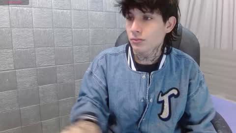 ian online show from 11/30/25, 03:43