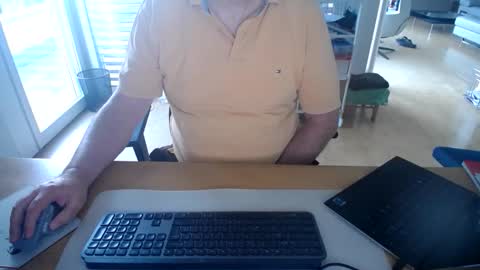 iandy12 online show from 12/02/25, 07:14