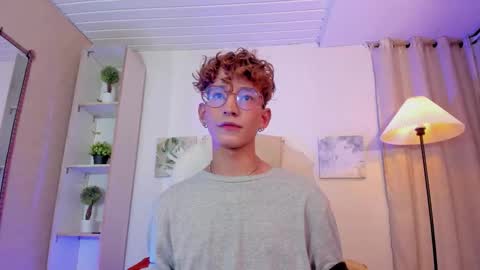 ian  online show from 12/02/25, 03:45