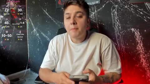 ian online show from 10/25/25, 09:53