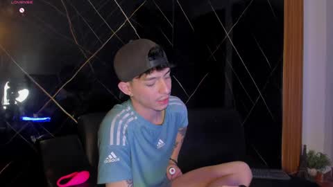 Snapshot of ianlark chatting on 06/02/26, 04:03 Ian Lark online show from 06/02/26, 04:03