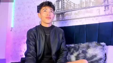 Snapshot of ianwayne_ chatting on 02/05/25, 06:02 Andrew online show from 02/05/25, 06:02