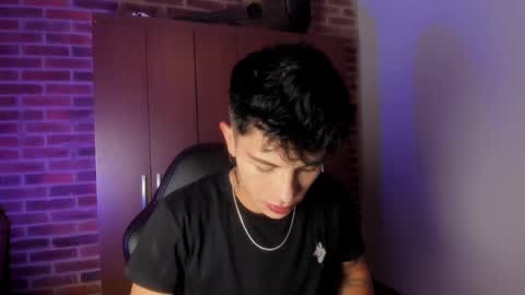 Snapshot of ianwayne_ chatting on 11/24/25, 07:57 Andrew online show from 11/24/25, 07:57