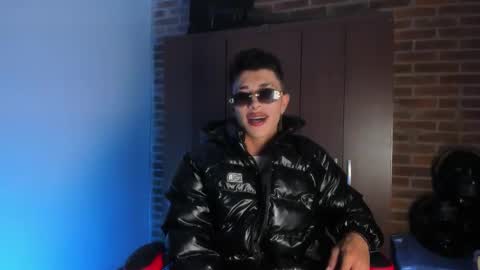 Snapshot of ianwayne_ chatting on 12/20/25, 12:29 Andrew online show from 12/20/25, 12:29