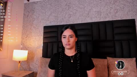 Snapshot of iara_martinez chatting on 10/13/25, 12:49 I A R A online show from 10/13/25, 12:49