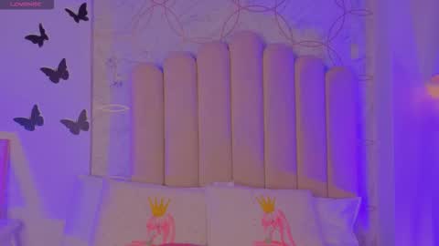 Snapshot of iara_smith_ chatting on 03/18/26, 11:35 iara smith online show from 03/18/26, 11:35