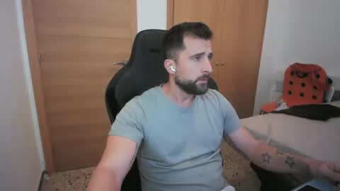 Snapshot of iberian_macho chatting on 10/10/25, 07:18 iberian_macho online show from 10/10/25, 07:18