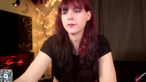 Snapshot of ibuprofems chatting on 12/17/25, 11:44 ibuprofems online show from 12/17/25, 11:44